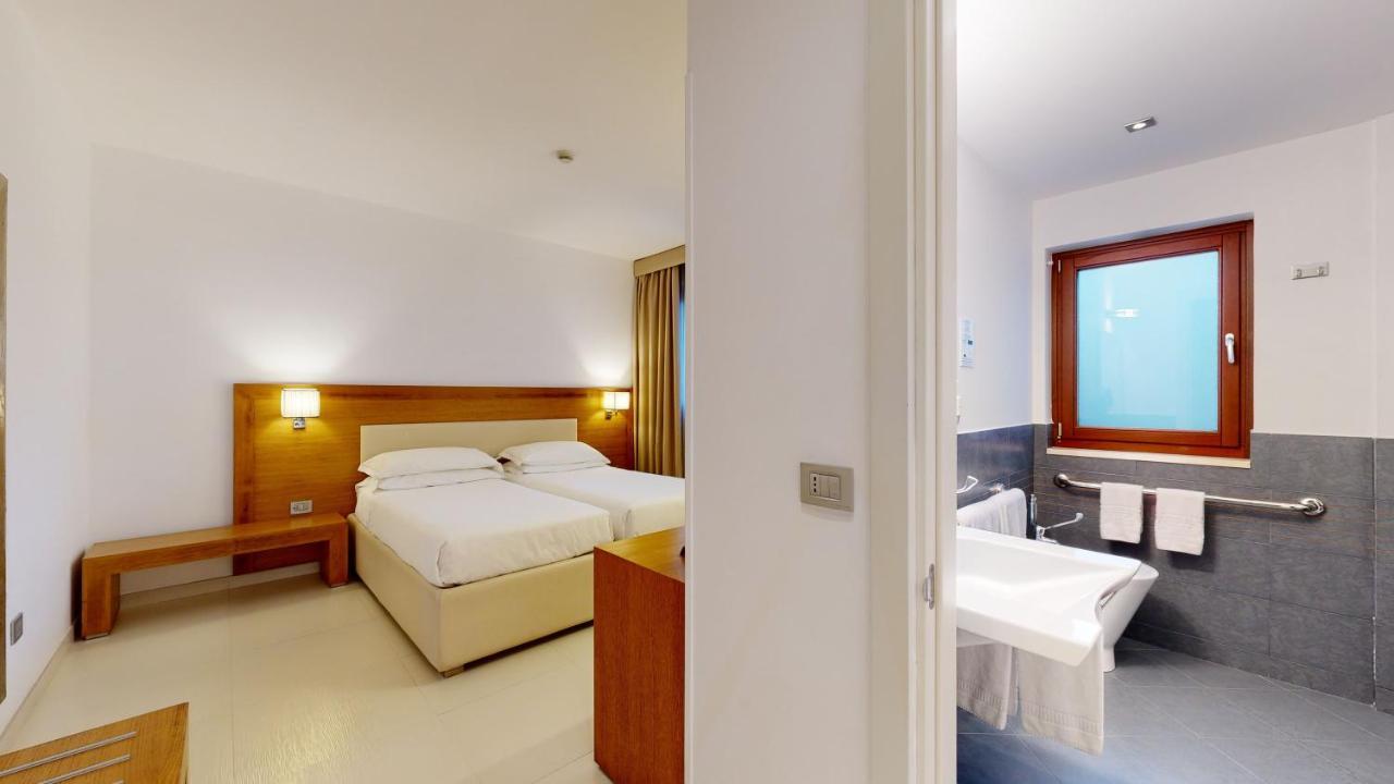 Hotel Monte Sarago Остуни Экстерьер фото
